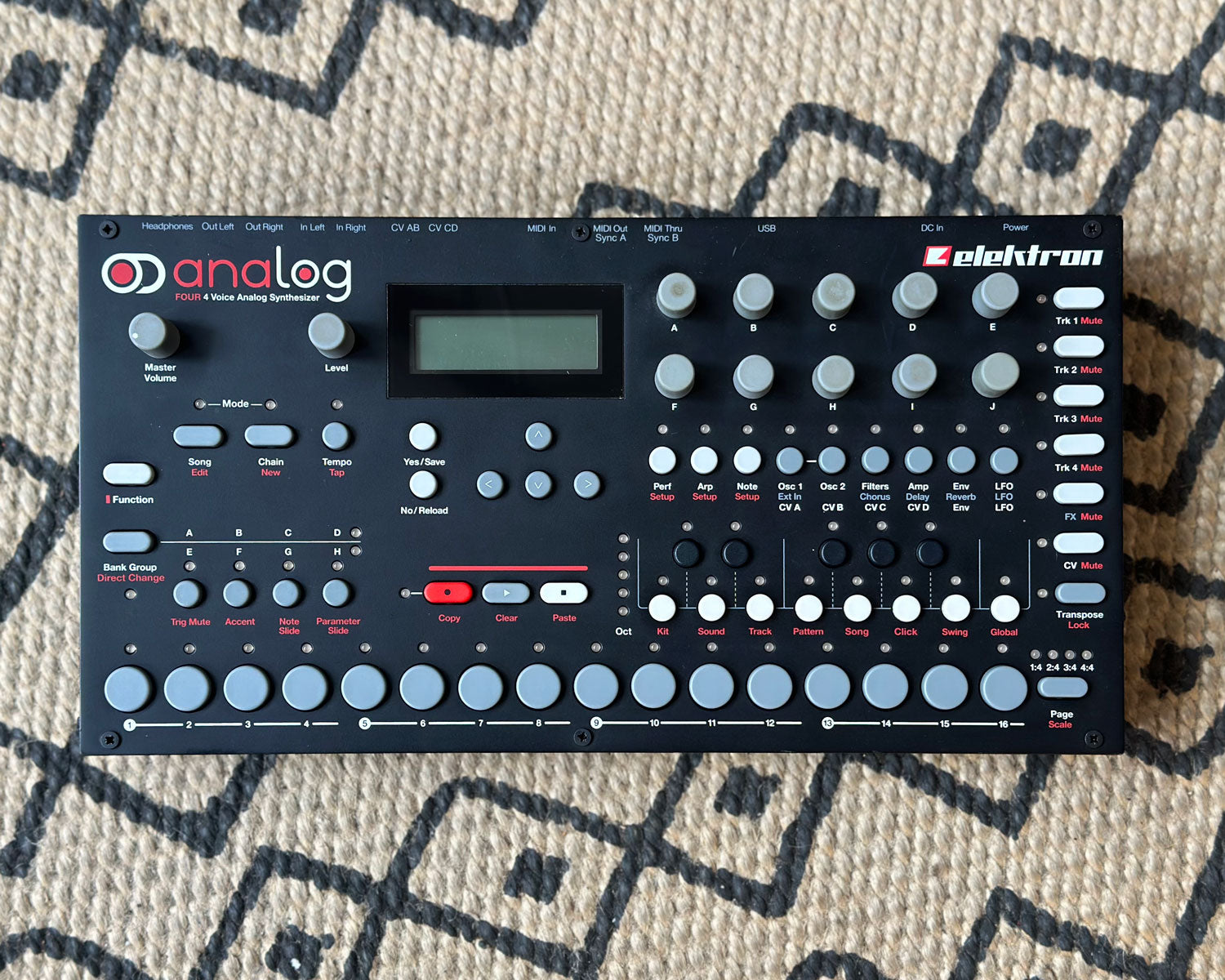 Elektron Analog Four MkI – Found Sound
