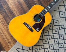 Load image into Gallery viewer, Epiphone FT-79 Acoustic/Electric &amp; Hard Case
