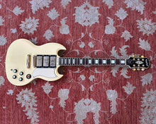 Load image into Gallery viewer, Epiphone G-400 Les Paul Custom
