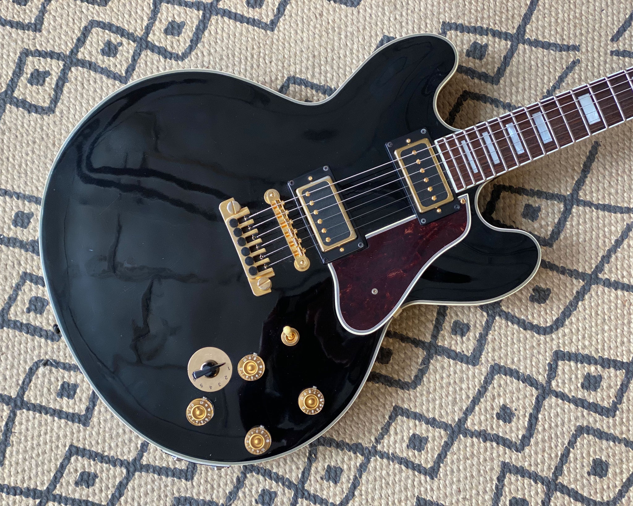 Epiphone Lucille - Peerless w/ Lollar P90 & Imperial Pickups