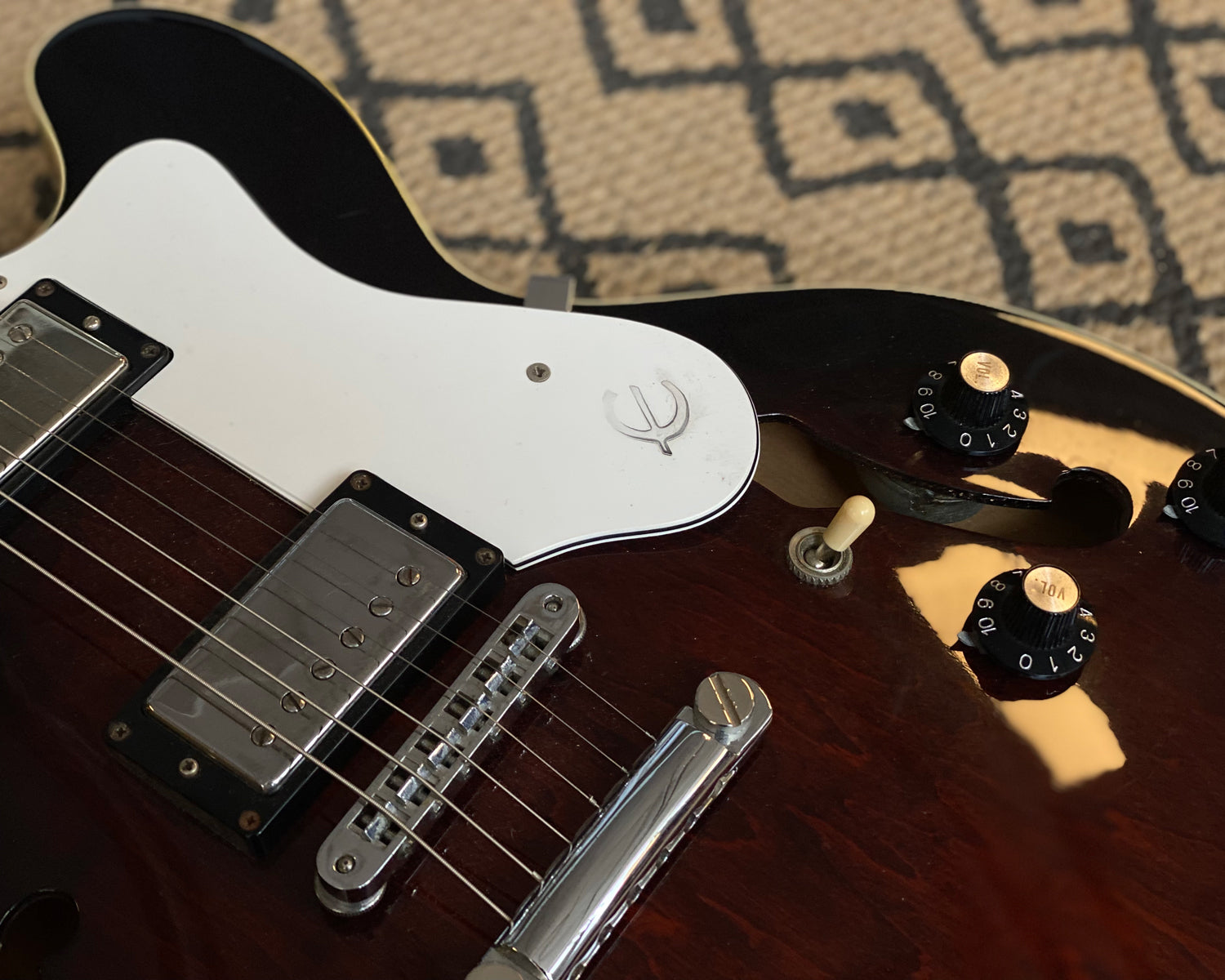 Epiphone deals riviera matsumoku