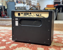 Load image into Gallery viewer, Epiphone Valve Special Combo Amplifier
