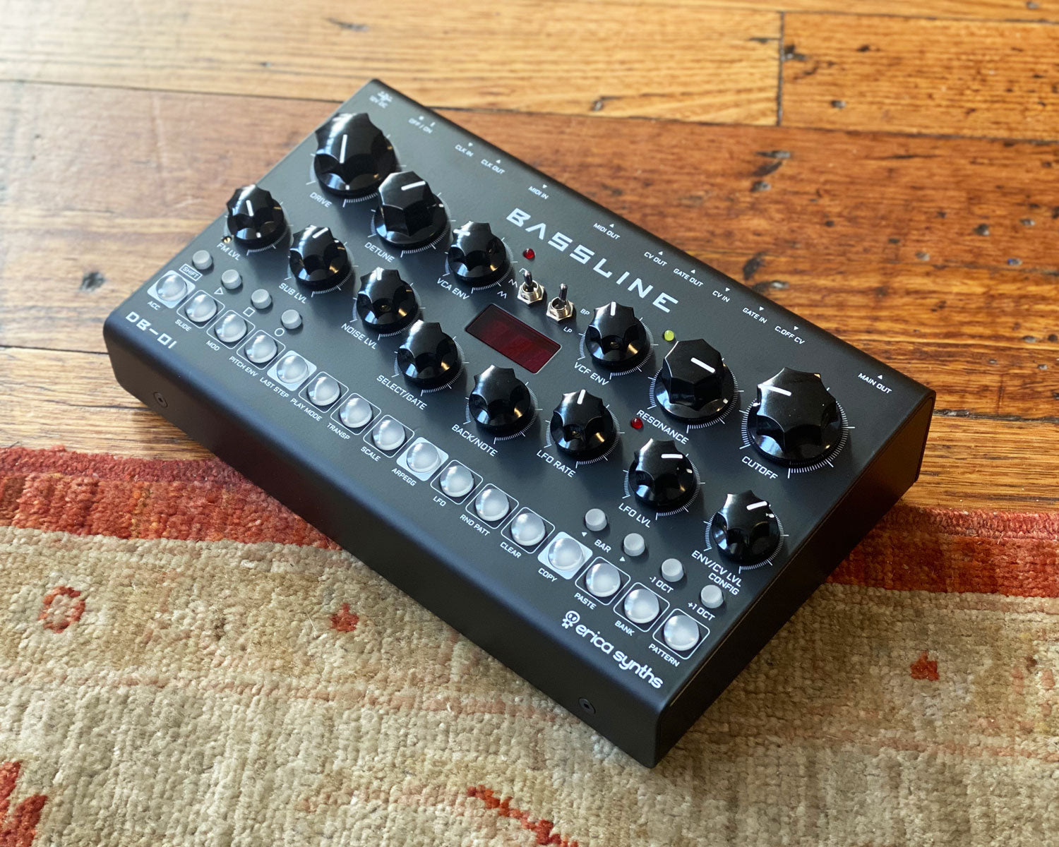 Erica Synths Desktop Bassline DB-01 – Found Sound