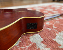 Load image into Gallery viewer, 1995 Eston WB810C/EQ Acoustic-Electric Fretless Bass
