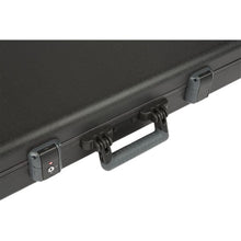 Load image into Gallery viewer, Fender Deluxe Moulded Bass Case
