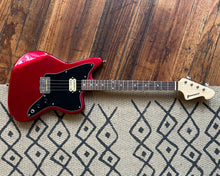 Load image into Gallery viewer, Fanner Jazzmistress - Electric Baritone Ukulele - Made in South Africa
