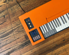 Load image into Gallery viewer, 1968 Farfisa Fast 2 - Compact Transistor Organ - Made in Italy
