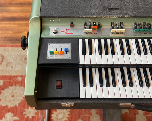 1966 Farfisa VIP 400