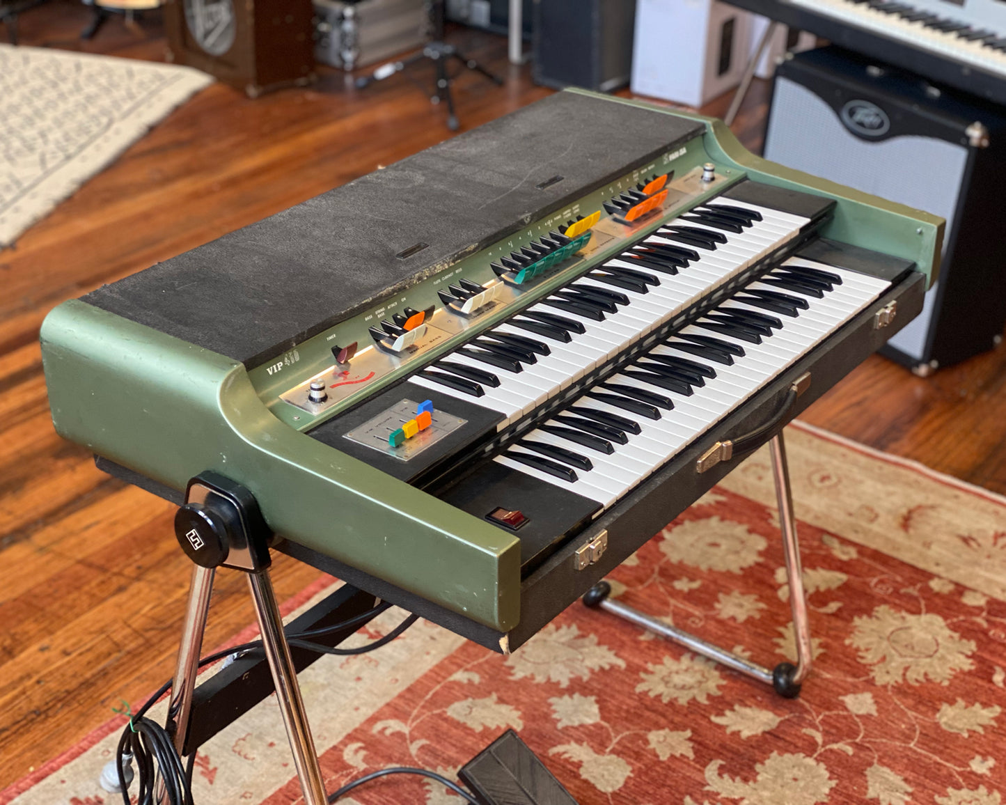 1966 Farfisa VIP 400