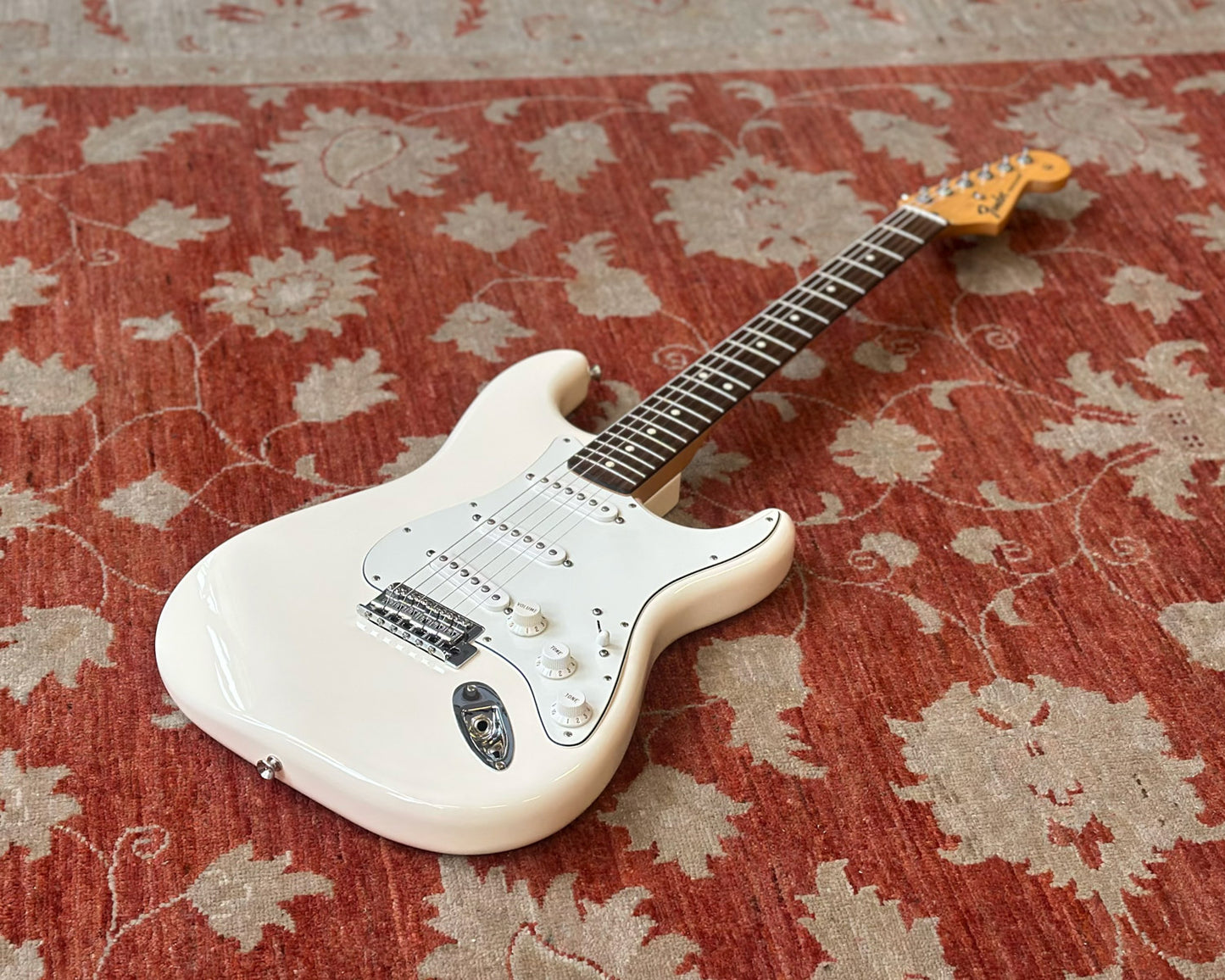 2012 Fender Standard Stratocaster - Arctic White