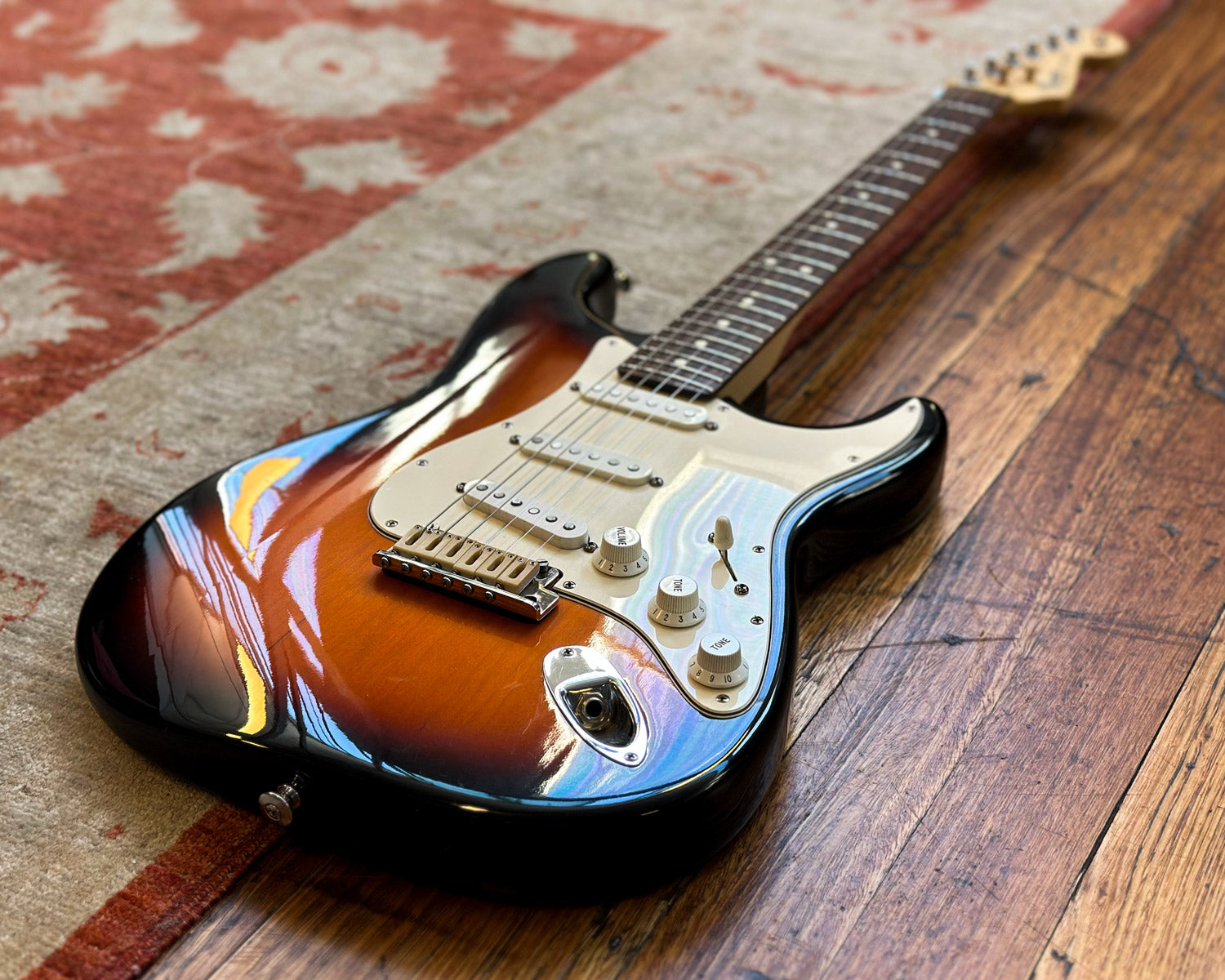 1994 Fender 40th Anniversary Stratocaster in Sunburst W/Case