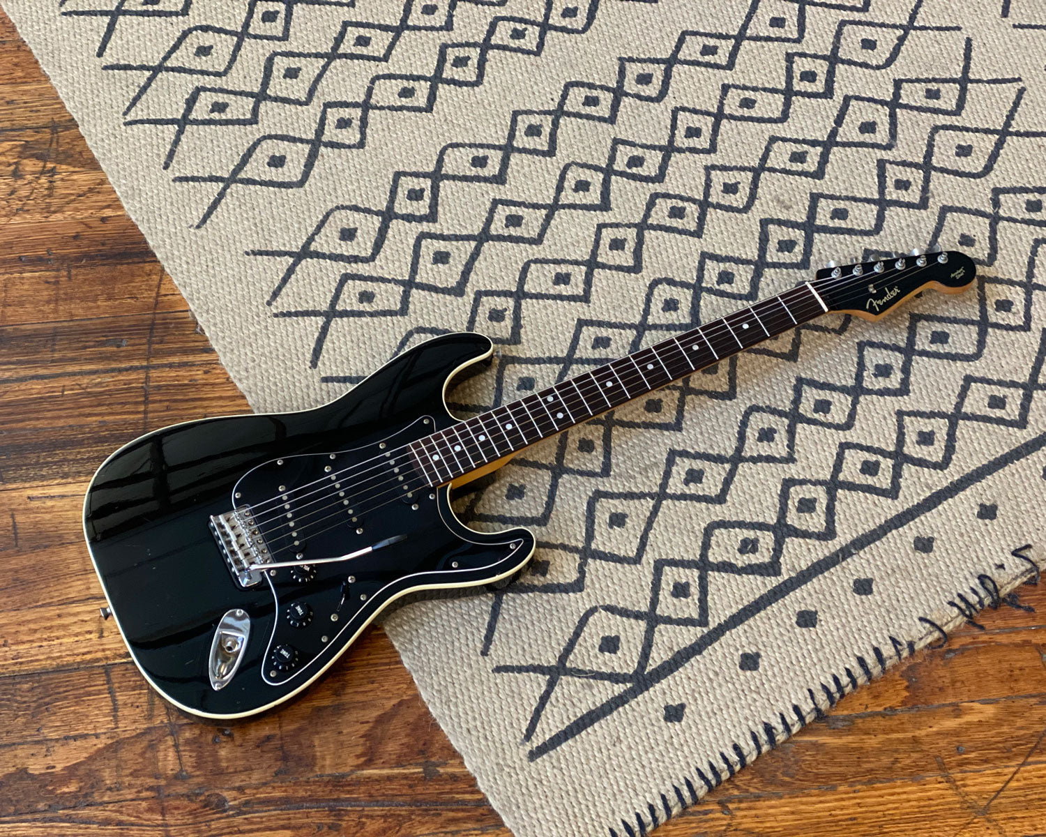 Fender Aerodyne Stratocasterカラーブラック