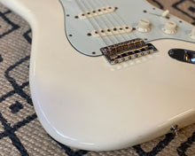 Load image into Gallery viewer, &#39;18 Fender American Original &#39;60s Strat w/ OHSC
