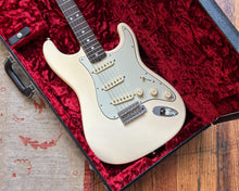 Load image into Gallery viewer, Fender American Original &#39;60s Stratocaster - Olympic White
