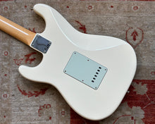 Load image into Gallery viewer, Fender American Original &#39;60s Stratocaster - Olympic White
