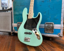 Load image into Gallery viewer, Fender American Performer Jazz Bass
