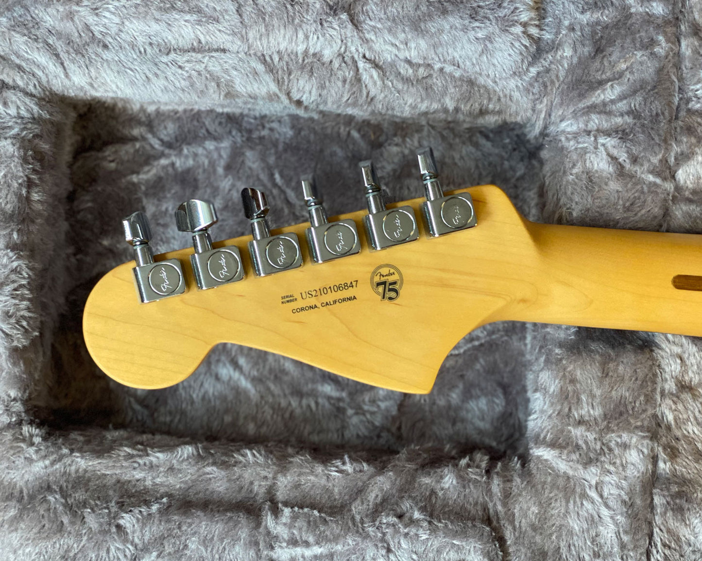Fender American Professional II Jazzmaster - 3 Colour Sunburst