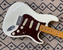 Load image into Gallery viewer, &#39;21 Fender American Professional II Stratocaster - Olympic White
