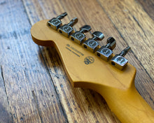 Load image into Gallery viewer, &#39;21 Fender American Professional II Stratocaster - Olympic White
