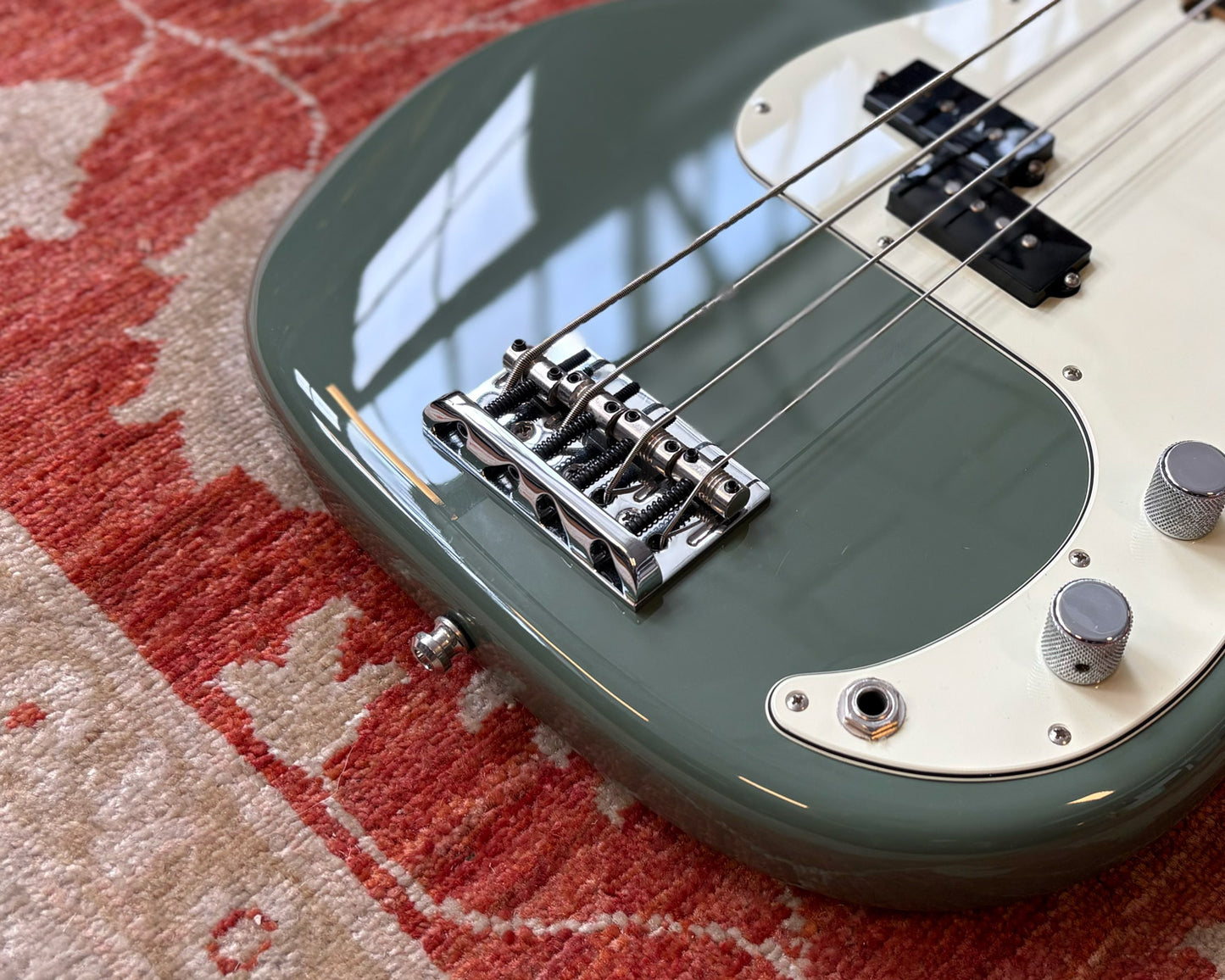 Fender American Professional Precision Bass - Antique Olive