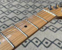 Load image into Gallery viewer, 2008 Fender American Standard Stratocaster HSS - 3-Colour Sunburst
