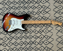 Load image into Gallery viewer, 2008 Fender American Standard Stratocaster HSS - 3-Colour Sunburst
