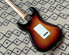 Load image into Gallery viewer, 2008 Fender American Standard Stratocaster HSS - 3-Colour Sunburst
