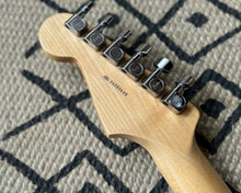 Load image into Gallery viewer, 2008 Fender American Standard Stratocaster HSS - 3-Colour Sunburst
