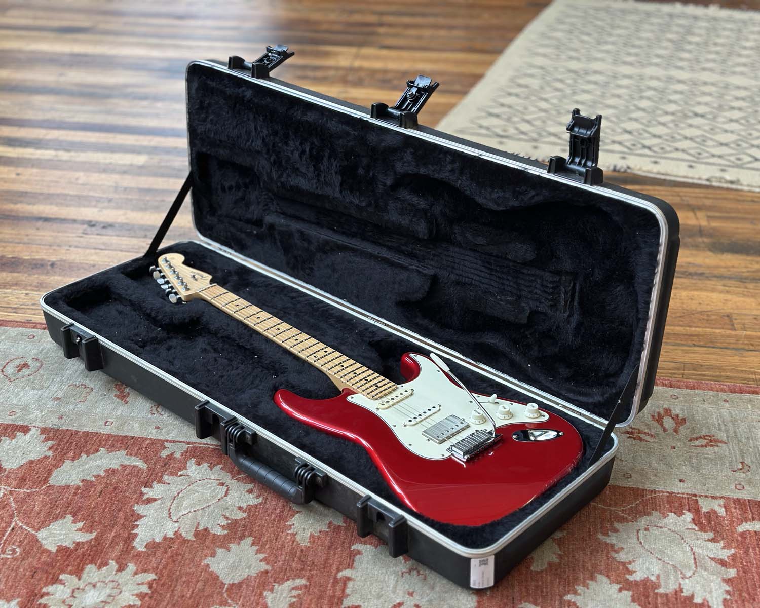 2006 Fender American Standard Stratocaster w/ OHSC - Suhr Pete
