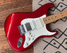 Load image into Gallery viewer, 2006 Fender American Standard Stratocaster w/ OHSC - Suhr Pete Thorn/Noiseless pickups
