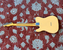 Load image into Gallery viewer, 1989 Fender American Vintage &#39;52 Telecaster (Corona Plant) - Butterscotch Blonde
