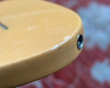 Load image into Gallery viewer, 1989 Fender American Vintage &#39;52 Telecaster (Corona Plant) - Butterscotch Blonde
