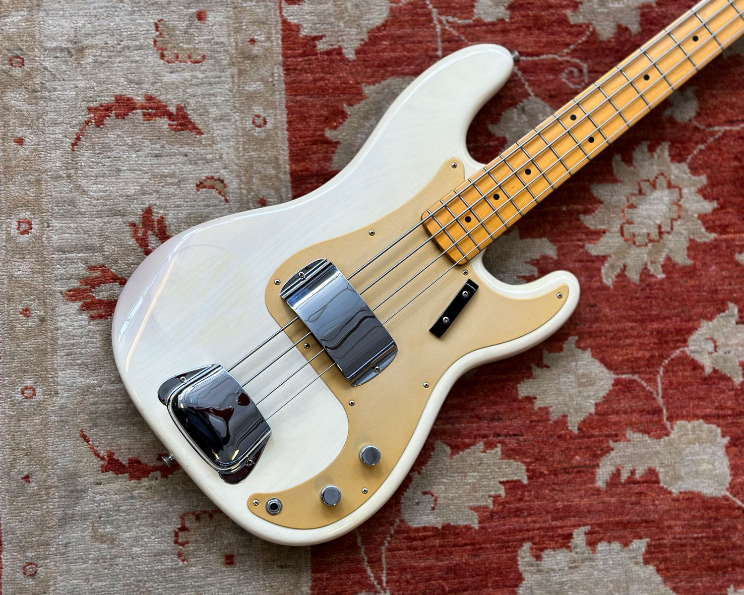 【Fender】American Vintage Precision Bass 2008 Fender American Vintage '57 Precision Bass - White Gold