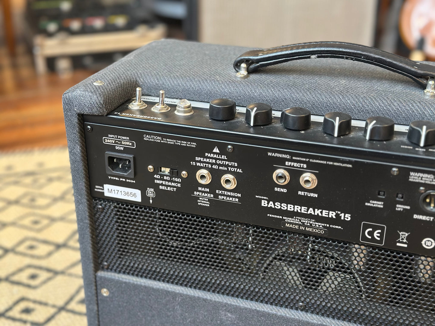Fender Bassbreaker 15 Watt 1x12" Combo Amplifier