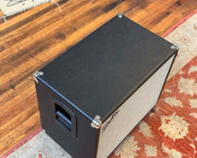 Load image into Gallery viewer, Fender Bassman 115 Neo Bass Speaker Cabinet
