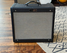 Load image into Gallery viewer, Fender Blues Junior III

