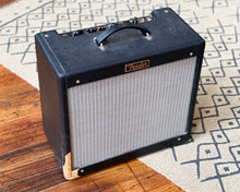 Load image into Gallery viewer, Fender Blues Junior III
