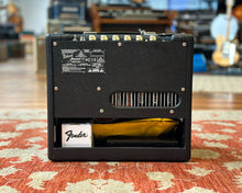 Load image into Gallery viewer, Fender Blues Junior IV
