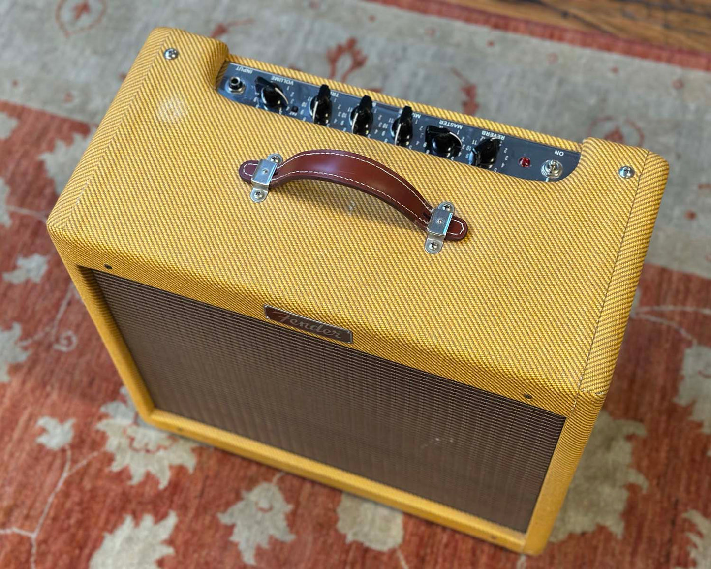 Fender Blues Junior III Ltd. Ed. Lacquered Tweed 15 Watt 1x12" Guitar Amplifier