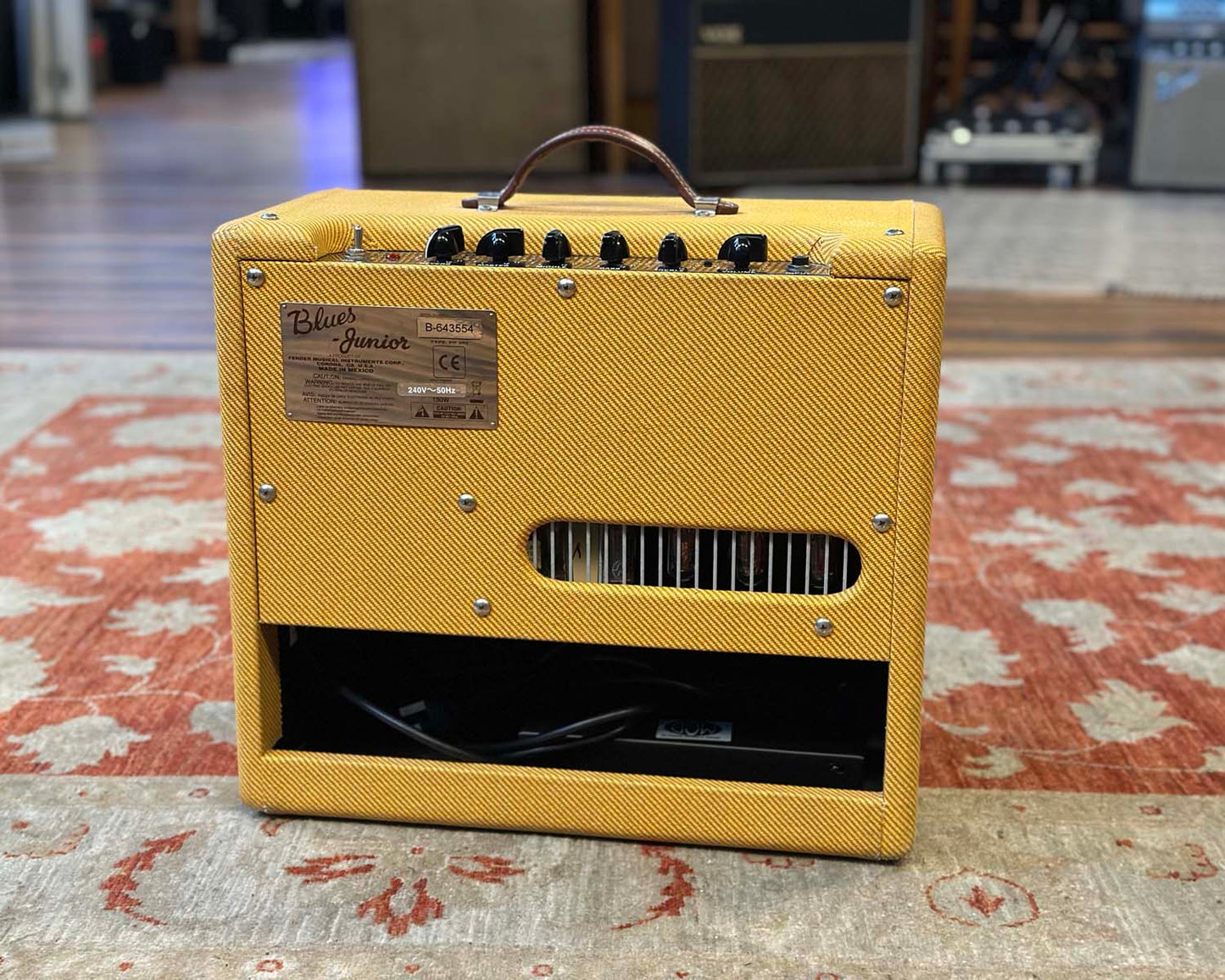 Fender Blues Junior III Ltd. Ed. Lacquered Tweed 15 Watt 1x12" Guitar Amplifier