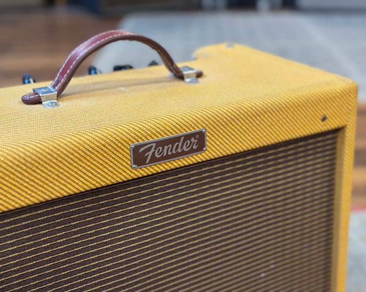 Fender Blues Junior III Ltd. Ed. Lacquered Tweed 15 Watt 1x12" Guitar Amplifier