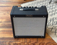 Load image into Gallery viewer, &#39;01 Fender Blues Junior w/ Celestion Greenback - Made in USA
