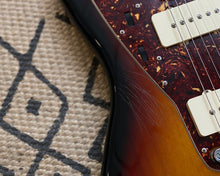 Load image into Gallery viewer, &#39;10 Fender Classic Player Jazzmaster - Rosewood Fingerboard
