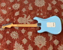Load image into Gallery viewer, 2009 Fender Custom Shop Custom Deluxe Stratocaster w/ OHSC
