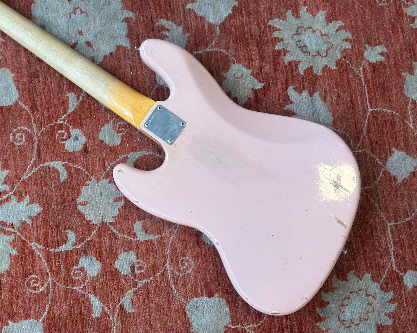 2020 Fender Custom Shop '62 Jazz Bass Journeyman Relic - Shell Pink