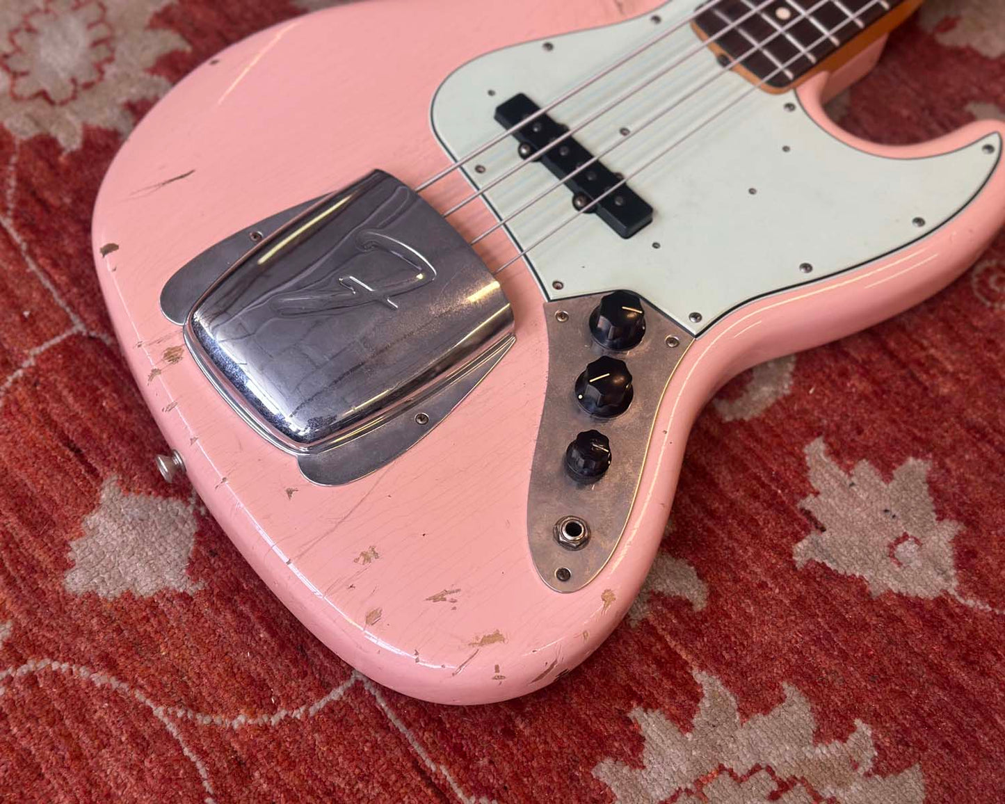 2020 Fender Custom Shop '62 Jazz Bass Journeyman Relic - Shell Pink