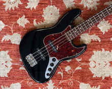 Load image into Gallery viewer, Fender Deluxe Active Jazz Bass - Black
