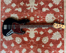 Load image into Gallery viewer, Fender Deluxe Active Jazz Bass - Black
