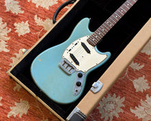 Load image into Gallery viewer, 1965 Fender Duo Sonic II
