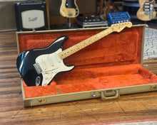 Load image into Gallery viewer, Fender Eric Clapton Stratocaster &quot;Blackie&quot;
